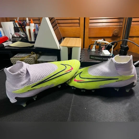 Nike Phantom GX Elite Gripknit DF FG Luminous Pack Size 9 US